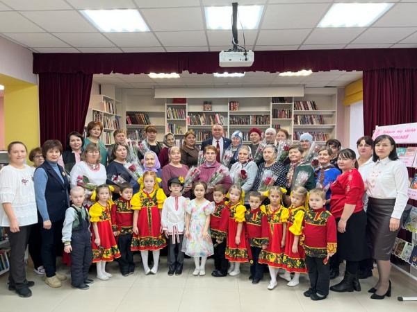 Праздничное мероприятие "Сердце матери, узор любви"