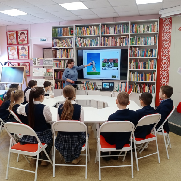 Патриотическое чтение «200 дней мужества и стойкости»: детская библиотека